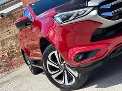 2021 Isuzu MU-X LS-T