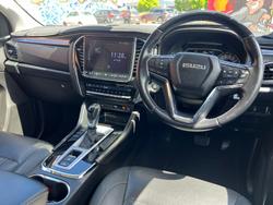 2021 Isuzu MU-X LS-T