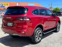 2021 Isuzu MU-X LS-T