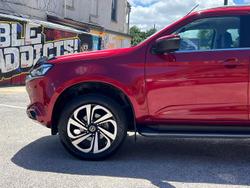 2021 Isuzu MU-X LS-T