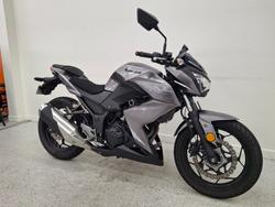 2017 Kawasaki Z300 Silver