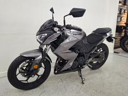 2017 Kawasaki Z300 Silver