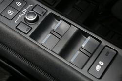 2022 Land Rover Range Rover Evoque P250 R-Dynamic SE