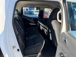 2022 NISSAN NAVARA SL (4x4)