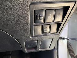 2020 Toyota Hilux SR