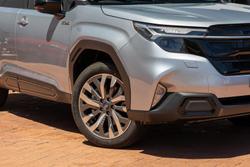 2025 Subaru Forester Hybrid Touring S6 MY26 AWD Ice Silver