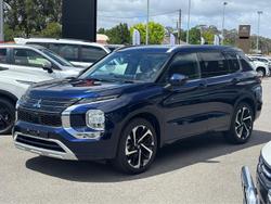 2024 Mitsubishi Outlander Exceed