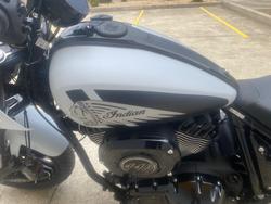 2025 Indian SPORT CHIEF GHOST WHITE METALLIC