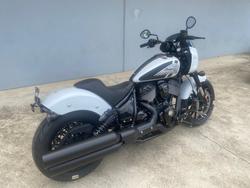 2025 Indian SPORT CHIEF GHOST WHITE METALLIC