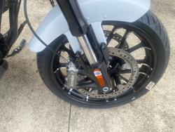 2025 Indian SPORT CHIEF GHOST WHITE METALLIC