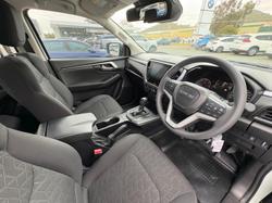 2024 Isuzu D-MAX LS-M