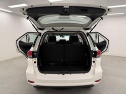 2024 Toyota Fortuner GX GUN156R 4X4 Dual Range Glacier White