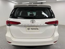 2024 Toyota Fortuner GX GUN156R 4X4 Dual Range Glacier White