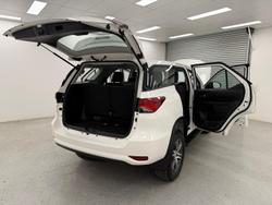 2024 Toyota Fortuner GX GUN156R 4X4 Dual Range Glacier White