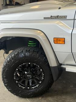 2023 Toyota Landcruiser GXL