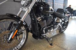 2025 Harley-davidson FXBR BREAKOUT (117) VIVID BLACK