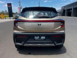 2025 Mahindra XUV3XO AX7L