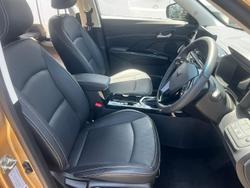 2025 Mahindra XUV3XO AX7L