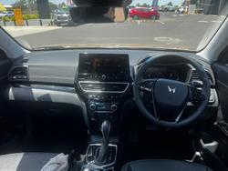 2025 Mahindra XUV3XO AX7L