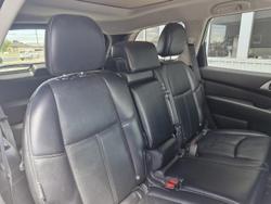 2017 Nissan Pathfinder Ti