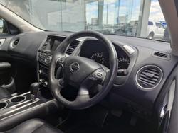 2017 Nissan Pathfinder Ti