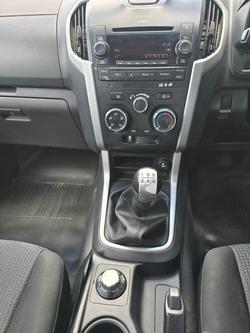 2013 Isuzu D-MAX LS-M