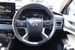 2025 Mitsubishi Outlander Aspire