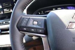 2025 Mitsubishi Outlander LS