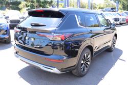 2025 Mitsubishi Outlander LS