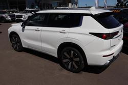 2025 Mitsubishi Outlander Exceed