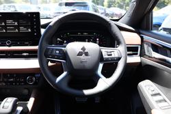 2025 Mitsubishi Outlander Exceed Tourer