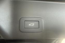 2023 Land Rover Range Rover Evoque P300e Dynamic HSE
