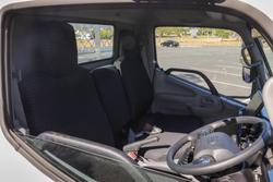 2025 Hino 616 Std Manual Alloy Tray White