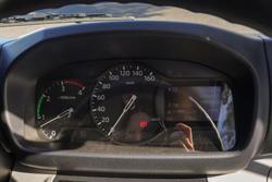 2025 Hino 616 Std Manual Alloy Tray White