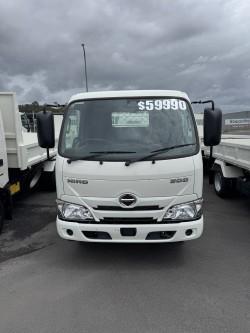 2025 Hino 300 616 616 White