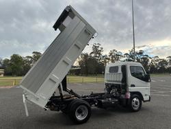 2024 Fuso Canter 615 Tipper White