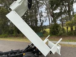 2024 Fuso Canter 615 Tipper White