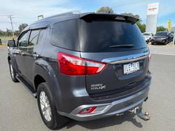 2017 Isuzu MU-X LS-T