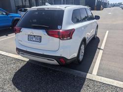 2021 Mitsubishi Outlander ES