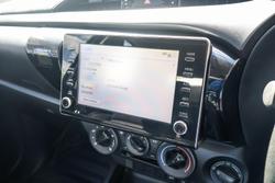 2023 Toyota Hilux SR