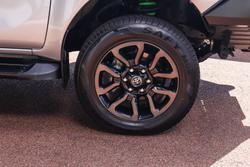 2023 Toyota Hilux SR
