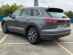 2025 Volkswagen Touareg 210TDI Elegance