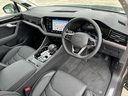 2025 Volkswagen Touareg 210TDI Elegance