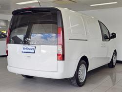2023 Hyundai STARIA LOAD