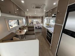 2018 Regent Discoverer