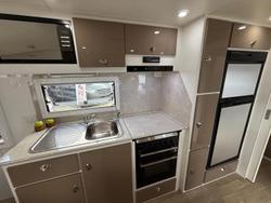 2018 Regent Discoverer