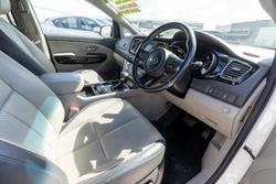 2017 Kia Carnival SLi