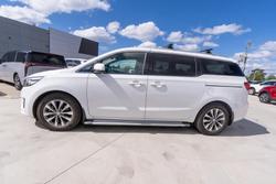 2017 Kia Carnival SLi