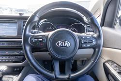 2017 Kia Carnival SLi