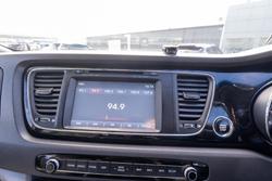 2017 Kia Carnival SLi